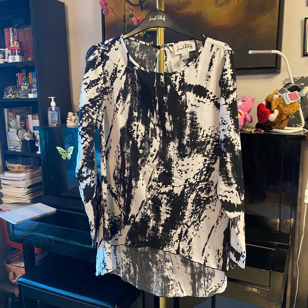 Joseph Ribkoff Black & White Abstract Print Long-Sleeve Blouse